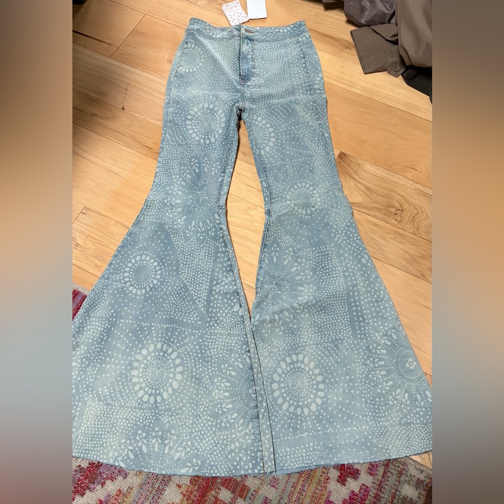 Free People Light Blue Patterned Flare Jeans NWT new tags